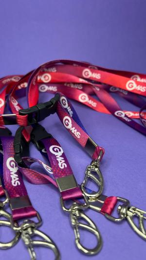 Cordôes Personalizados Poliester  4x4  Corte e grampo metálico Fecho Click Mosquetão